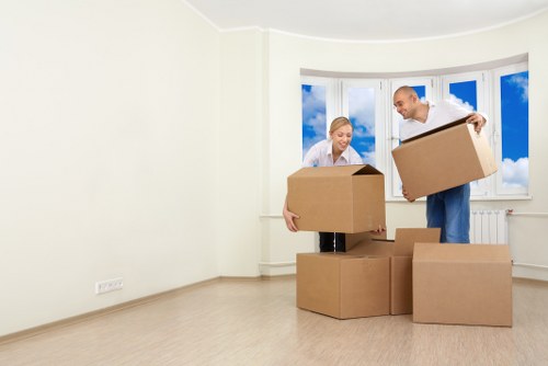 Medium-sized removal truck suitable for Westminster flats and office relocations